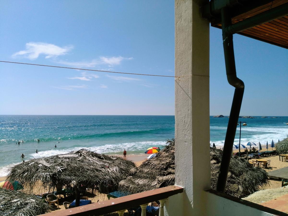 Sunnys Beach Guest House Хиккадува Экстерьер фото